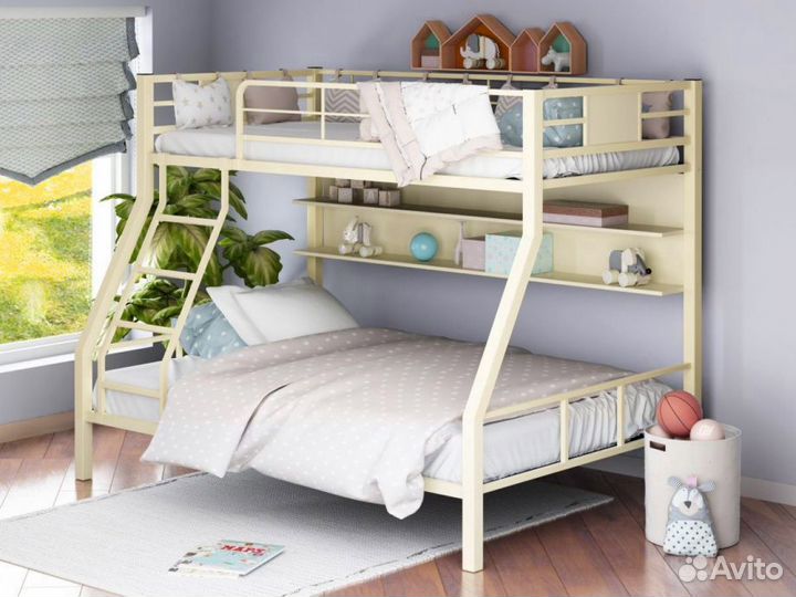 Двухъярусная кровать, разные цвета. В наличии