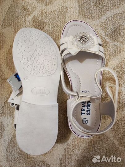 Сандалии для девочки