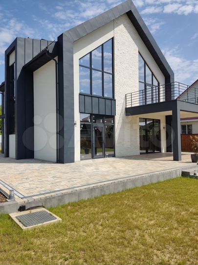 Дом 220 м² на участке 7,3 сот.