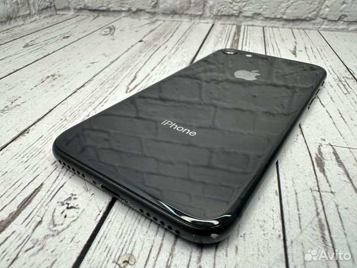 iPhone 8, 64 ГБ