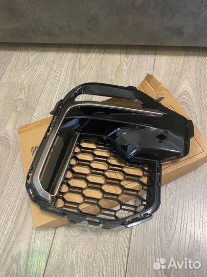 Накладка противотуманной фары BMW g05