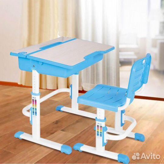 Детский письменный стол со стулом
