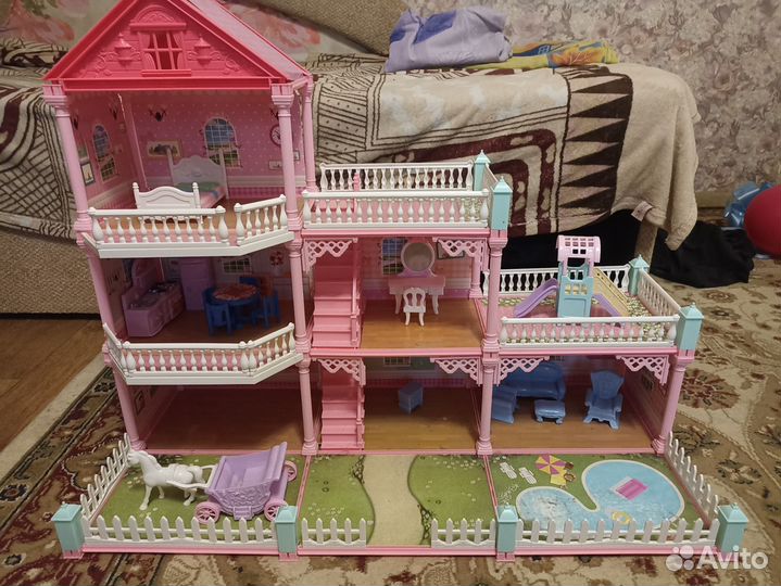 Домик кукольный