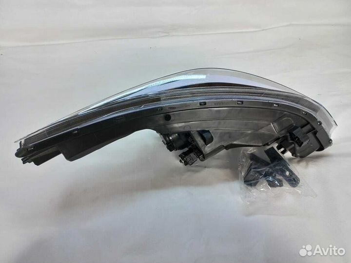 Фара передняя Kia Rio 2020+ левая