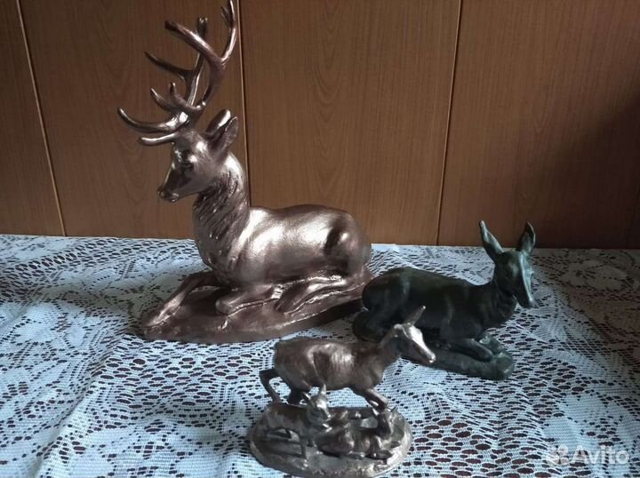 Статуэтки фарфор,металл:Олень, медведь