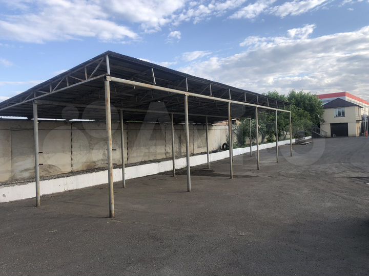 Машиноместо, > 30 м²
