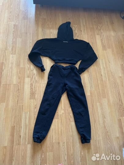 Спортивный костюм женский