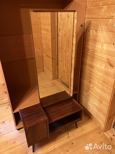 Трюмо с зеркалом старинное