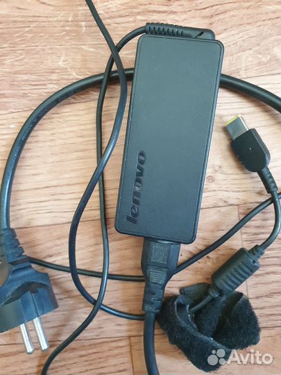 Зарядка от Lenovo прямоугольный штекер