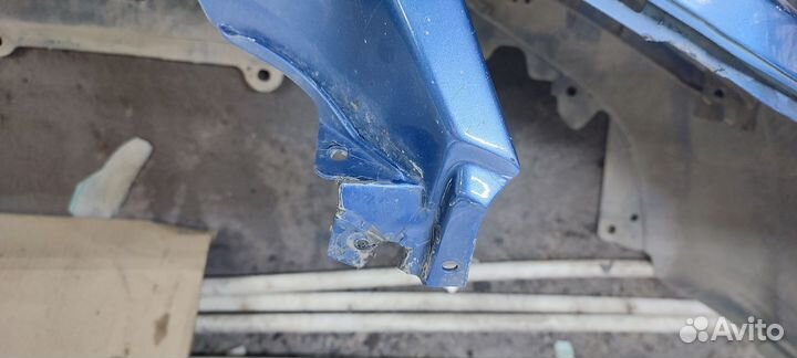 Передний бампер на Honda Civic 4D