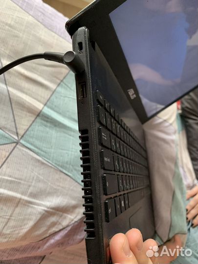 Ноутбук asus