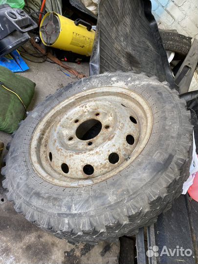 AMP Terrain Attack M/T A 9.5/6 R16 32L