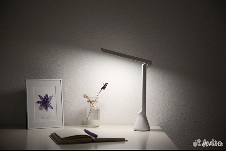 Портативная настольная лампа светильник настольный