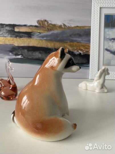 Статуэтка Енот фарфор лфз