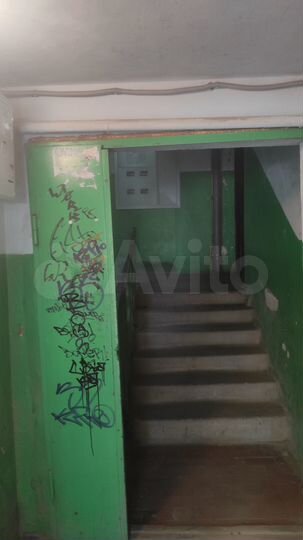 2-к. квартира, 52 м², 4/9 эт.