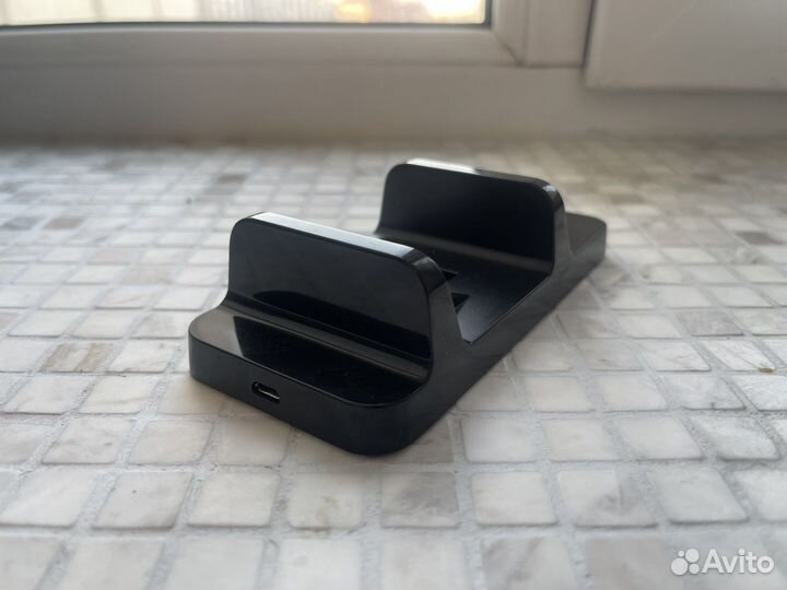 Подставка для геймпадов Playstation 4