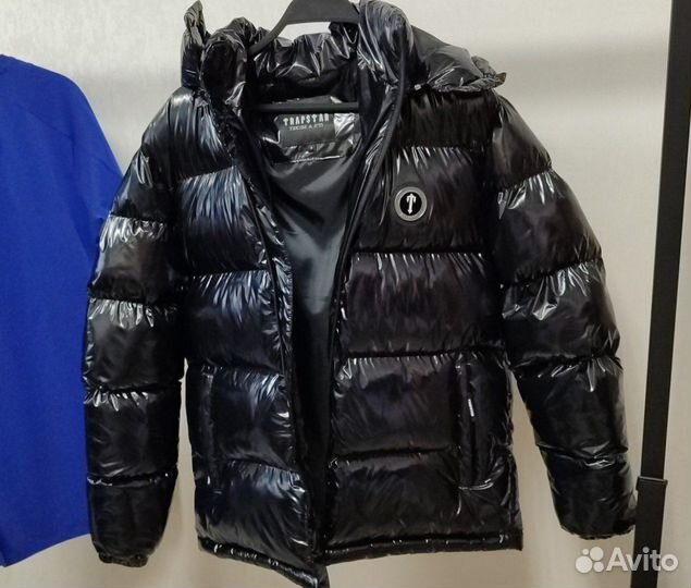 Глянцевая куртка trapstar 46 размер