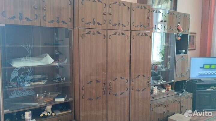 Стенка в грстиную