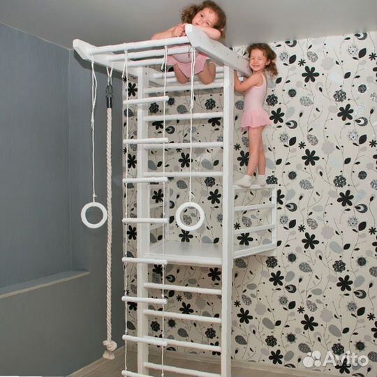 Спортивная шведская стенка из дерева