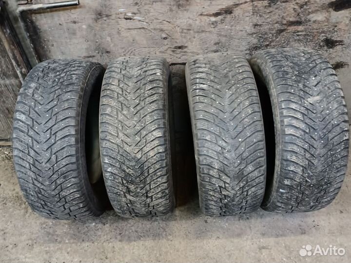 Nokian Tyres Hakkapeliitta 8 SUV 285/60 R18