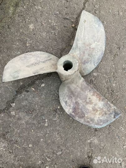 Винт судовой