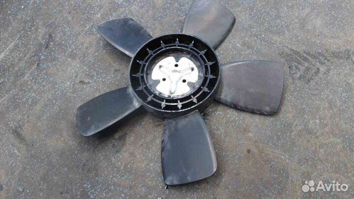 Вентилятор радиатора кондиционера Mitsubishi Pajer