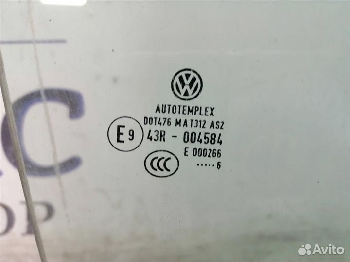 Стекло двери задней правой VW Jetta 2005-2011