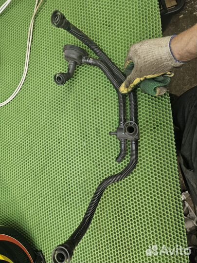 Трубка вентиляции audi a6 vag 078103235B