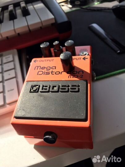 Гитарная педаль Boss Mega Distortion 2
