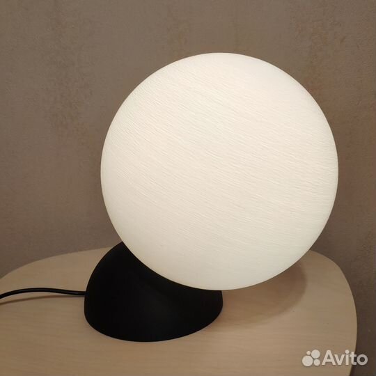 Лампа настольная