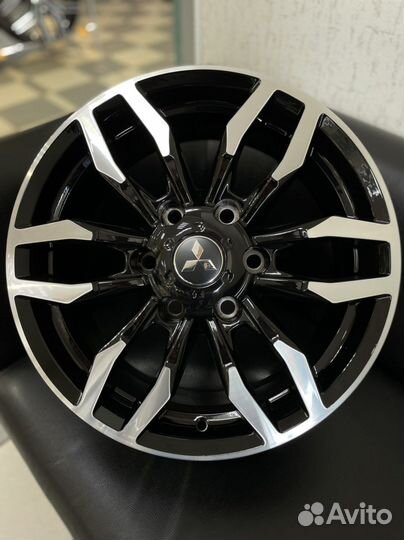 Диски R17 Mitsubishi Pajero