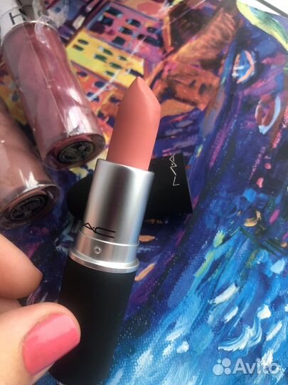 Помада Mac 313 scattered petals