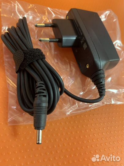 Оригнальное сетевое зарядное Nokia. Новое