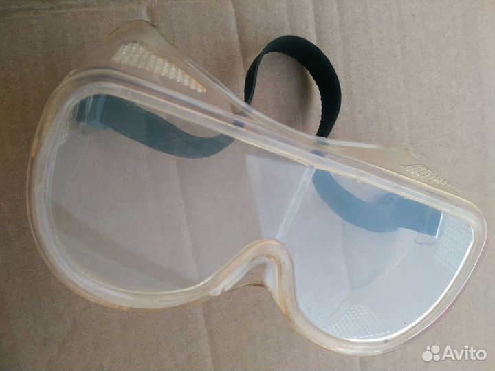 Защитная маска для лица