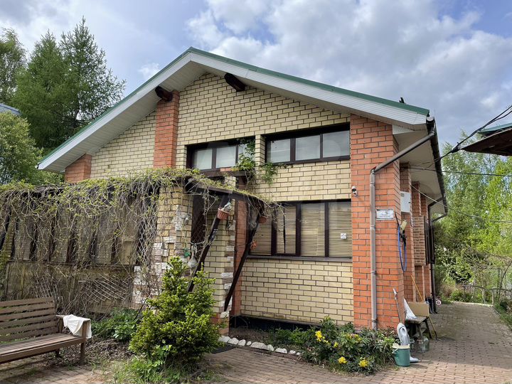 Дом 180 м² на участке 40 сот.