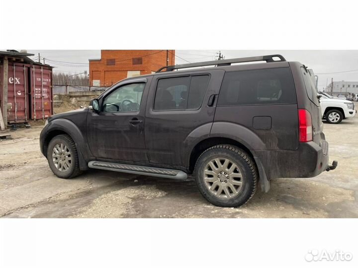 Nissan Pathfinder 2.5 AT, 2010, 156 898 км