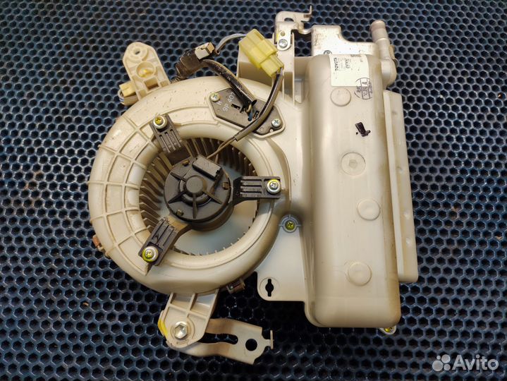 Дополнительная печка Toyota isis