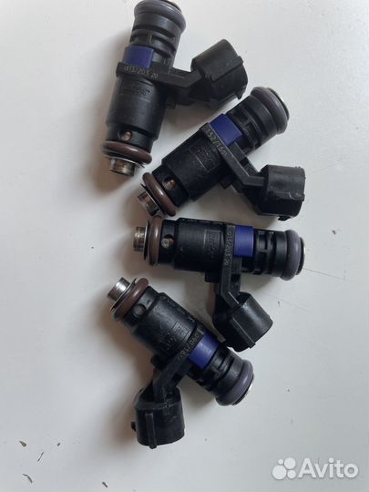 Форсунка топливная 04e906031h