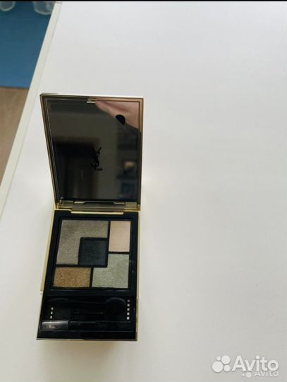 Палетка теней Saint Lauren в идеале