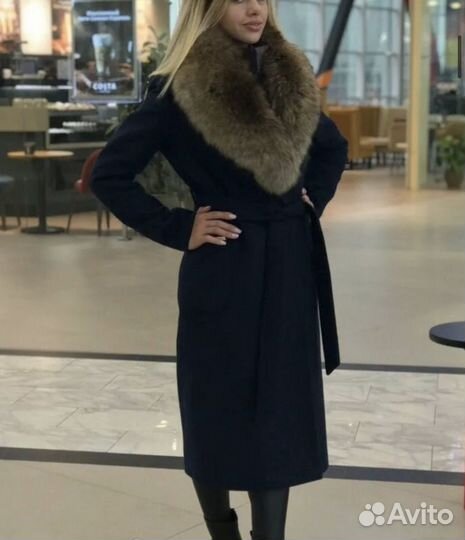 Пальто с мехом натуральным