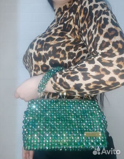 Сумка из зелёных бусин на фермуаре