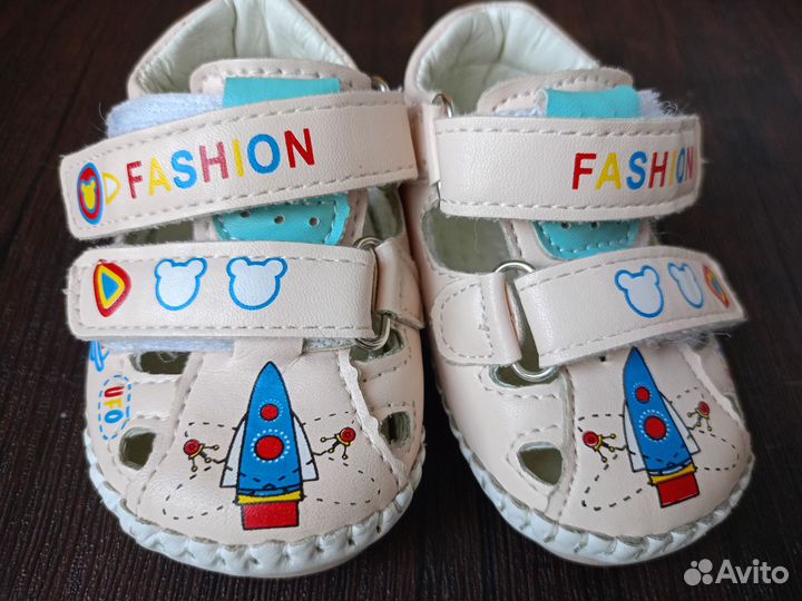 Сандалии на первый шаг