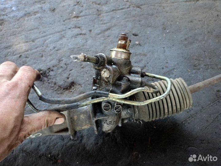 Рулевая рейка Nissan Sunny N14