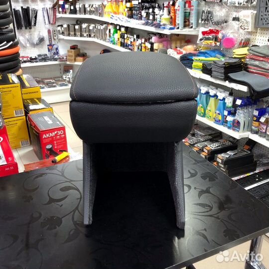 Подлокотник для Chevrolet Niva 2002-2008г