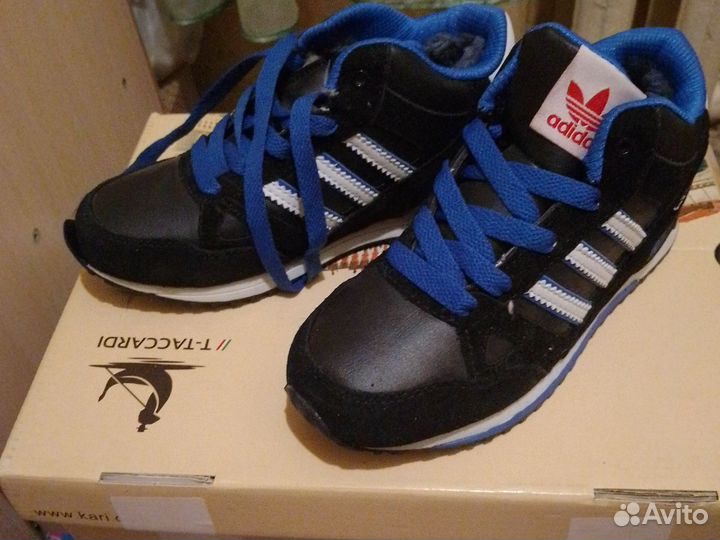 Кроссовки детские