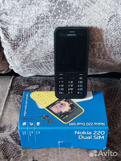 Nokia 220