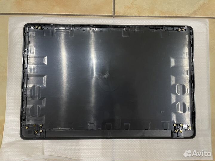 Новая крышка матрицы на HP 15-bs