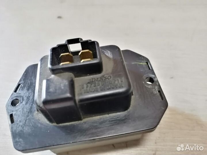 Резистор печки радиатор заслонка Suzuki Swift Свиф