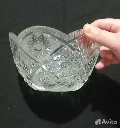 Большой хрустальный салатник