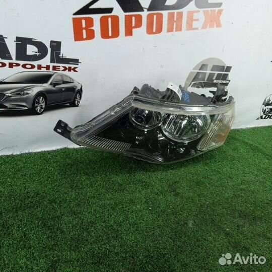 Фара галоген левая Mitsubishi Outlander Xl